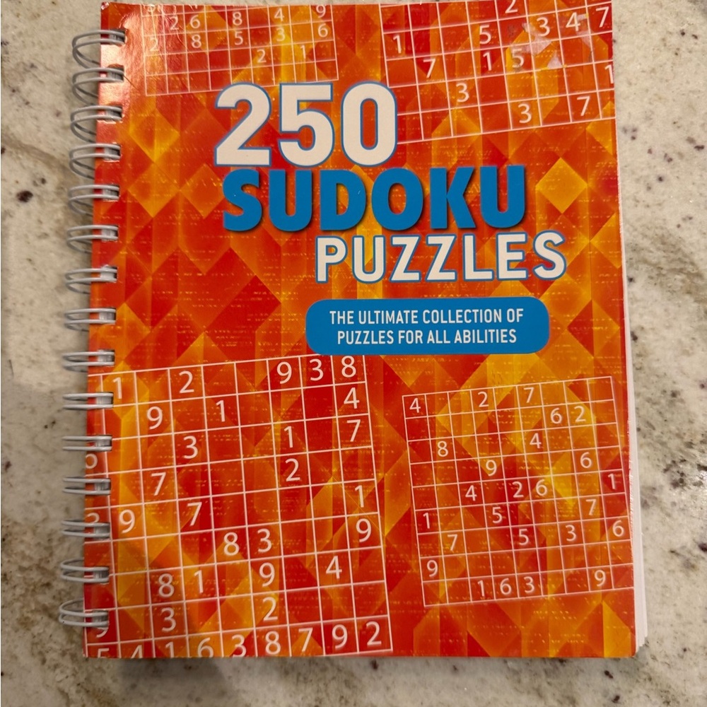 250 Sudoku Puzzles Book